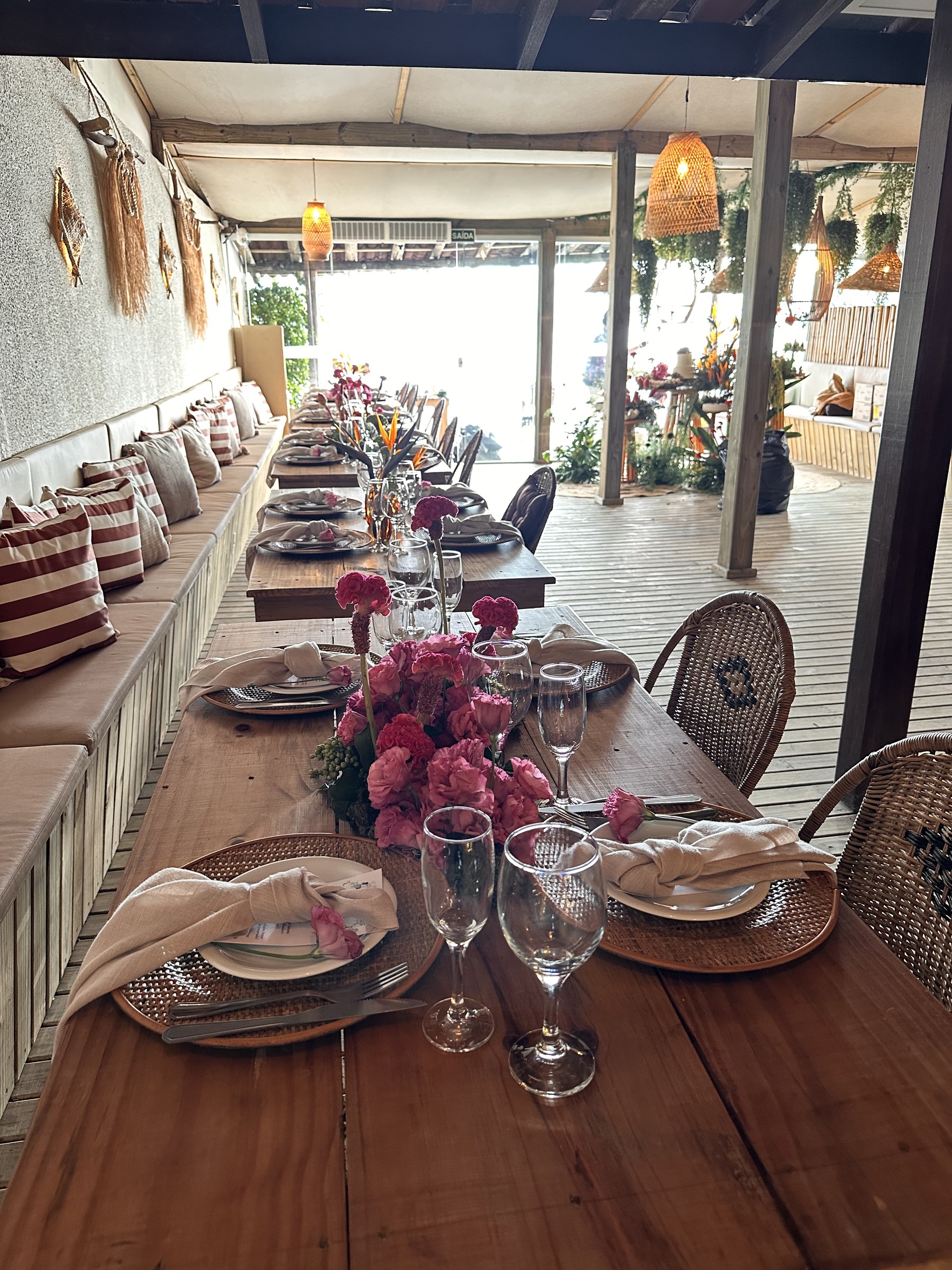 Mesa com flores