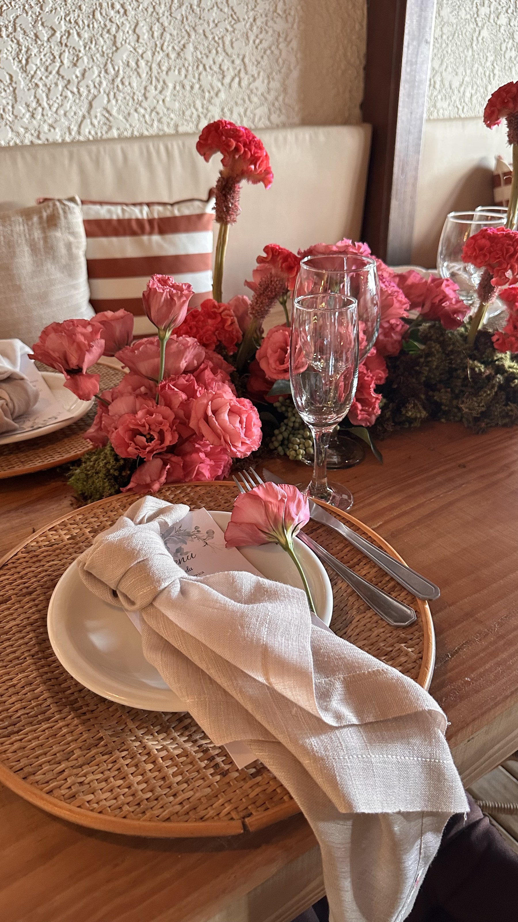Mesa com rosas